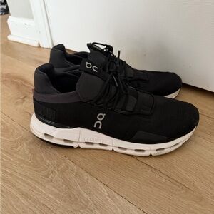 On Running Men's Black and White Cloudtec Running Shoes